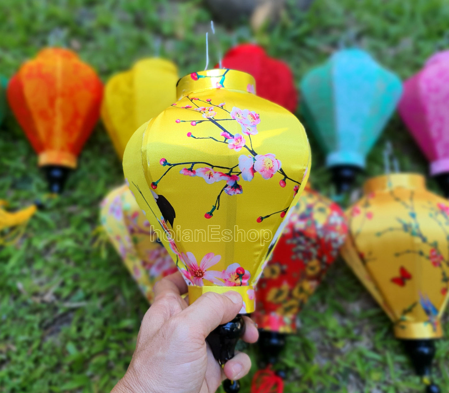 Set of 8 Hoi An bamboo silk lanterns 22cm - Mix shape and color - Personalization - Patio decoration - Wedding lanterns - Garden lanterns