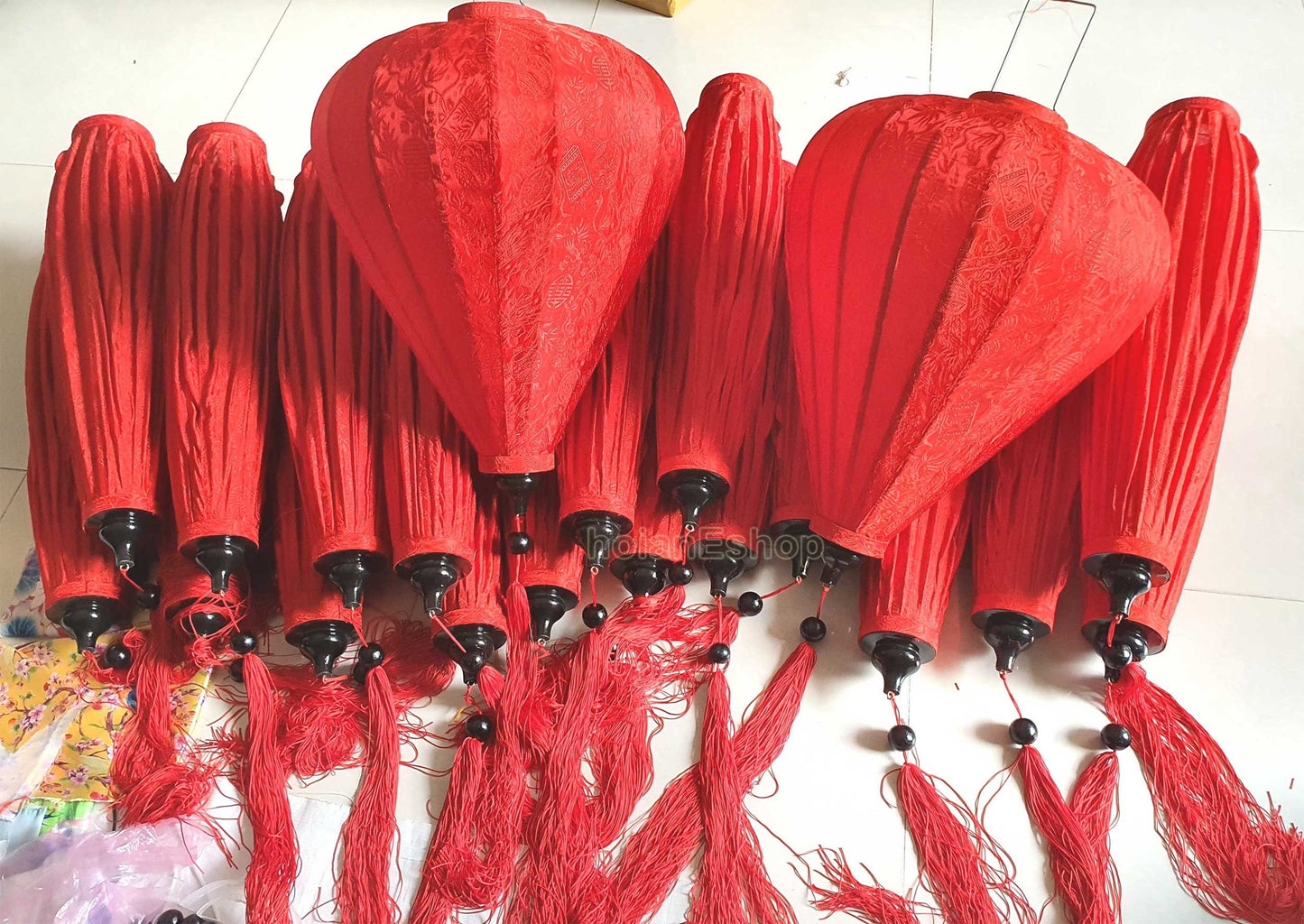 Big Red Garlic Silk Lanterns 66cm For Restaurant Decoration - Traditional Lanterns for Wedding Decoration - Set 20 PCS