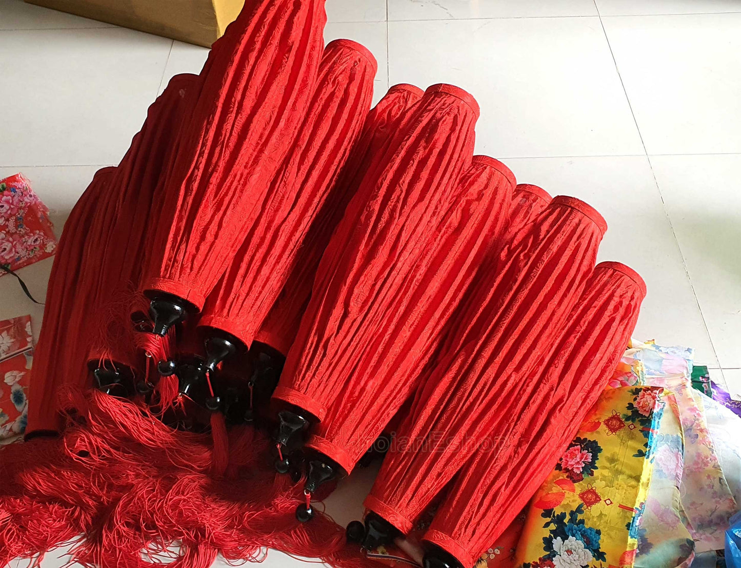 Big Red Garlic Silk Lanterns 66cm For Restaurant Decoration - Traditional Lanterns for Wedding Decoration - Set 20 PCS