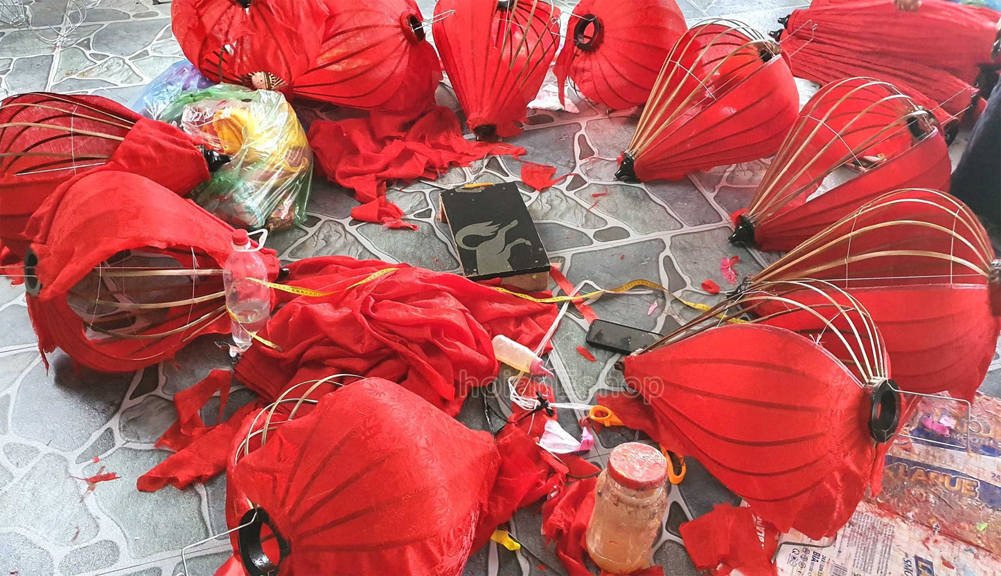 Big Red Garlic Silk Lanterns 66cm For Restaurant Decoration - Traditional Lanterns for Wedding Decoration - Set 20 PCS