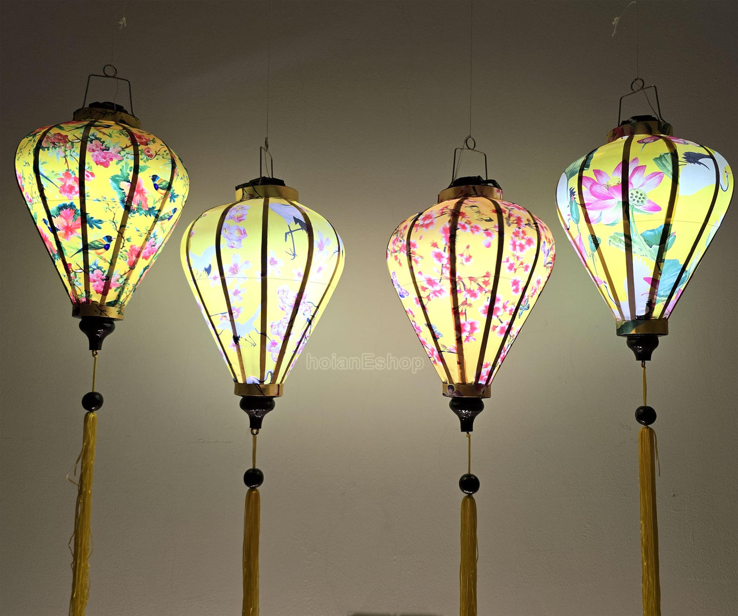 Hoi An Silk Lantern for Outdoor Garden Decor Wedding Party Decorations - Balcony lantern ideas - Restaurant lanterns - Set 4 PCS
