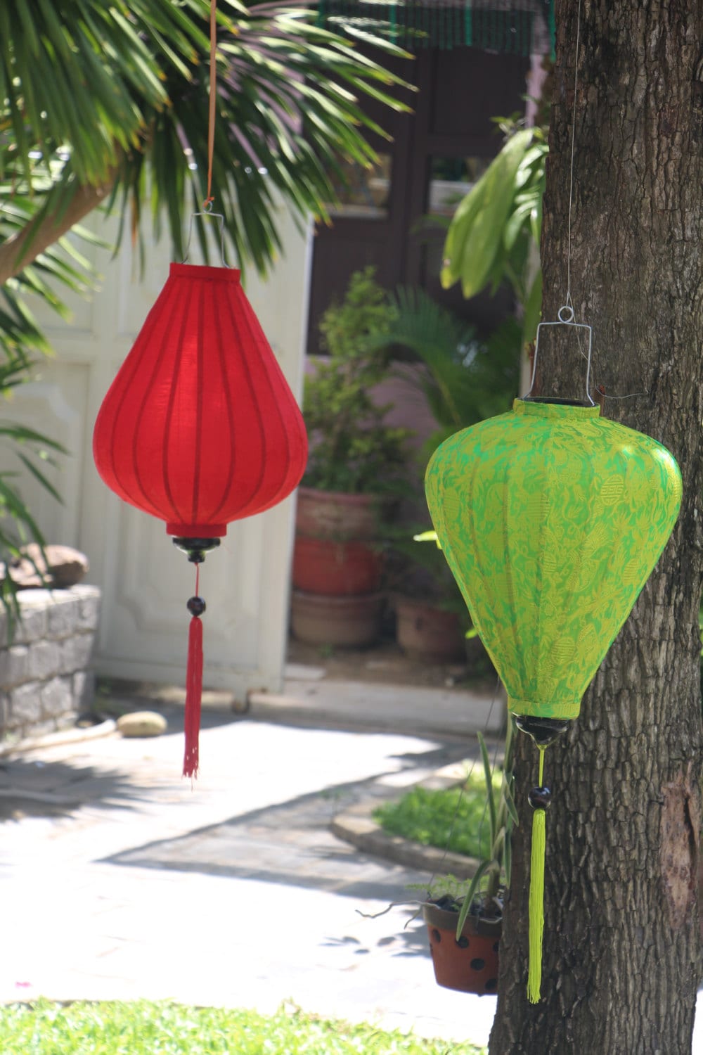 2 pcs Vietnamese bamboo silk lanterns 22'' (55cm) for wedding decor - Garden decoration - outdoor party decor - wedding tent decor