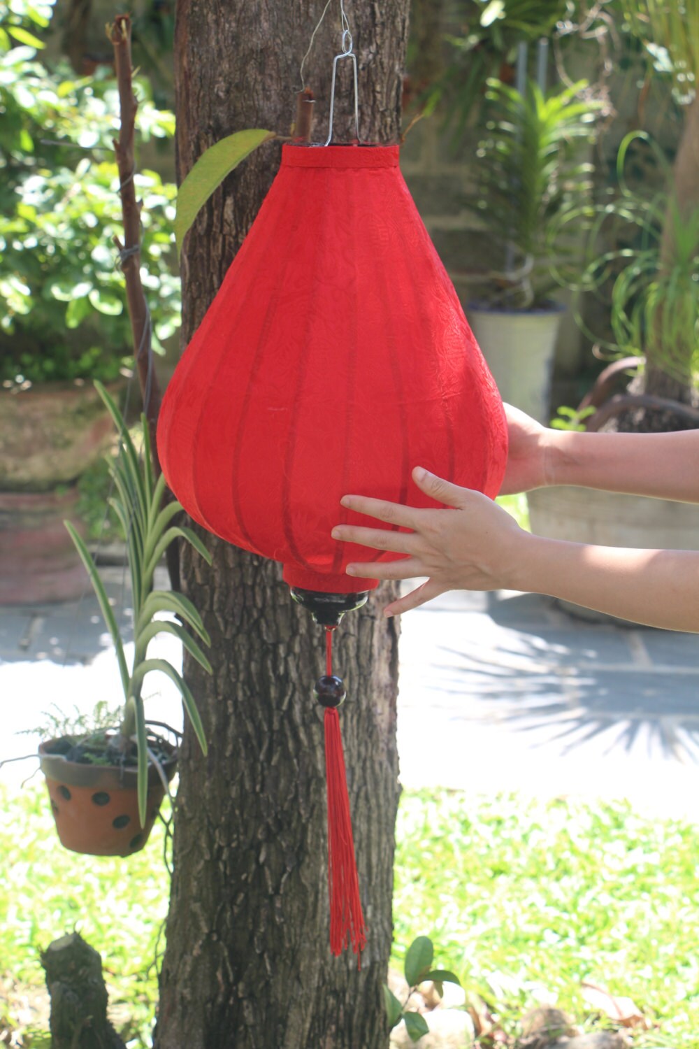 2 pcs Vietnamese bamboo silk lanterns 22'' (55cm) for wedding decor - Garden decoration - outdoor party decor - wedding tent decor
