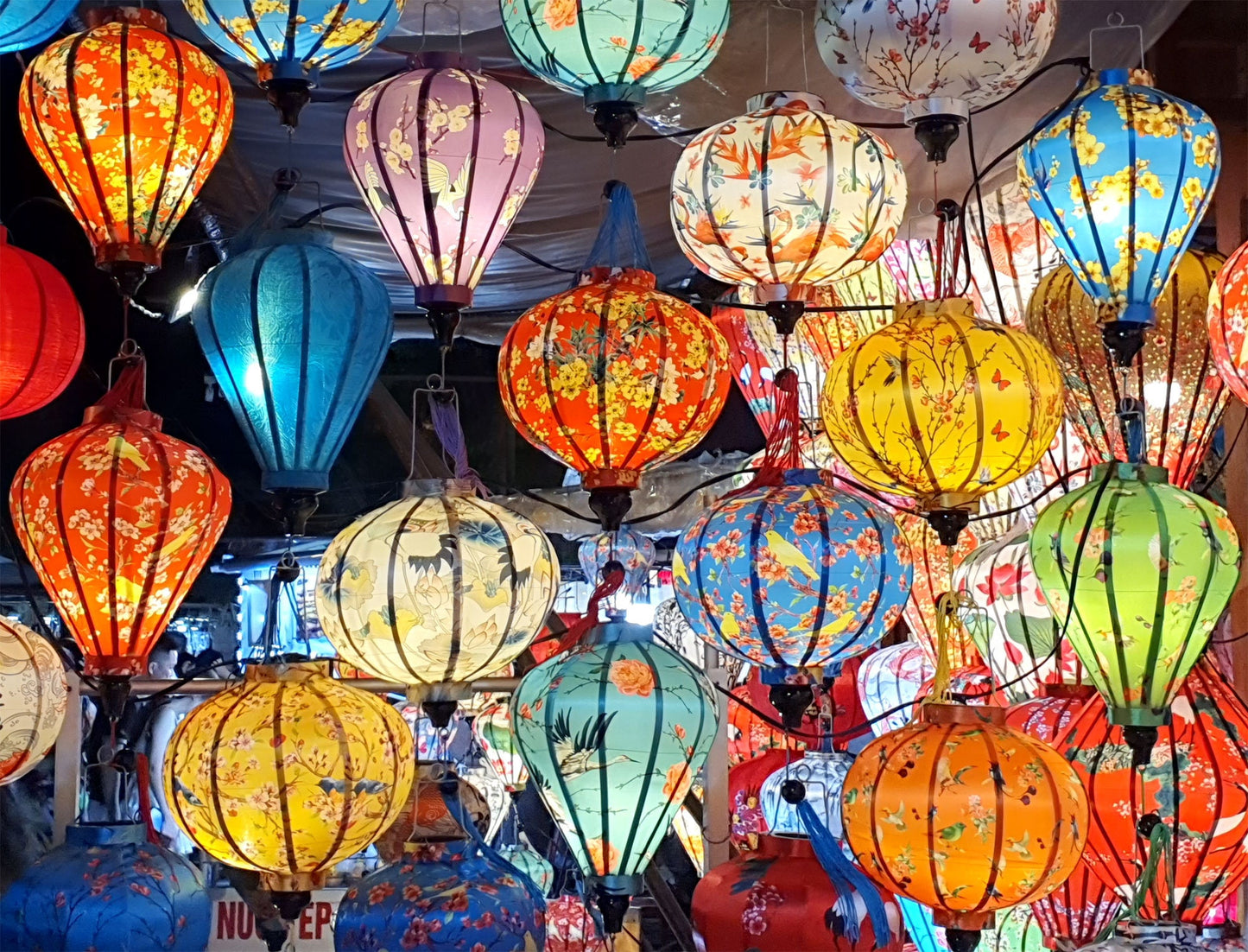 Set of 30 Vietnam silk lanterns 35cm for Lunar New Year decor, TET decoration, Outdoor Party decoration