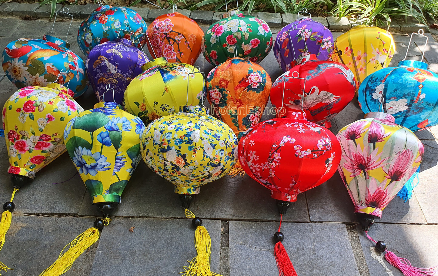 20 pcs silk lanterns for Christmas decoration, Christmas tree decor, 3D flower fabric silk lanterns 35cm for Vietnamese traditional wedding