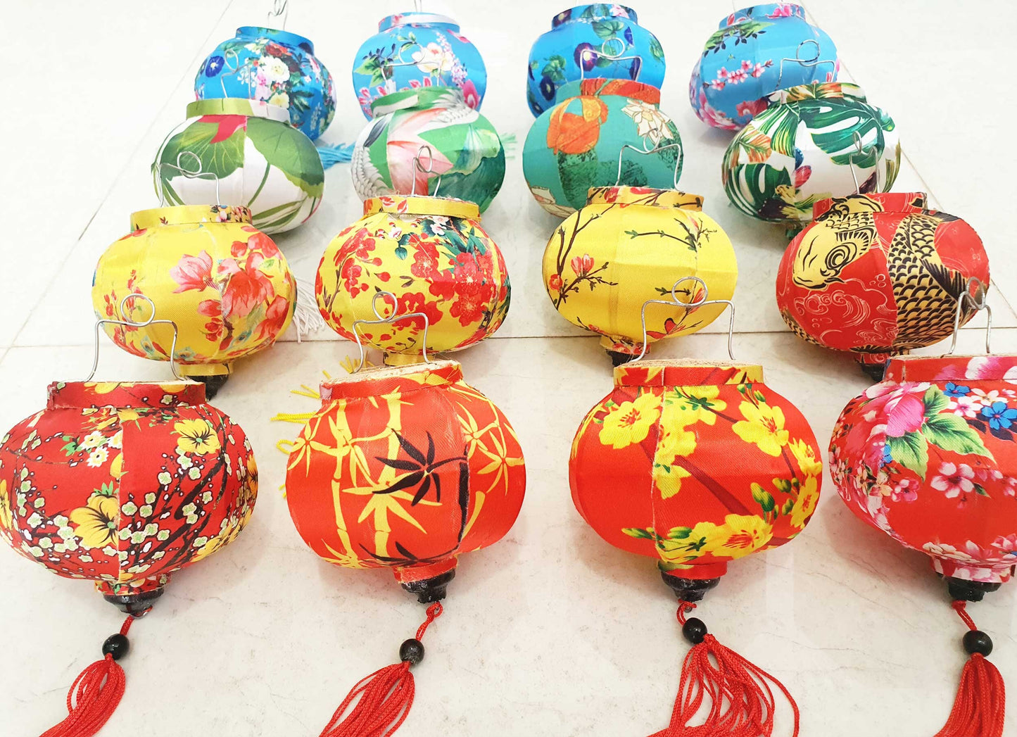 Set 16 mini silk lanterns 10cm for wedding decor String lanterns 3D flower silk lanterns for New Year decoration wedding planner