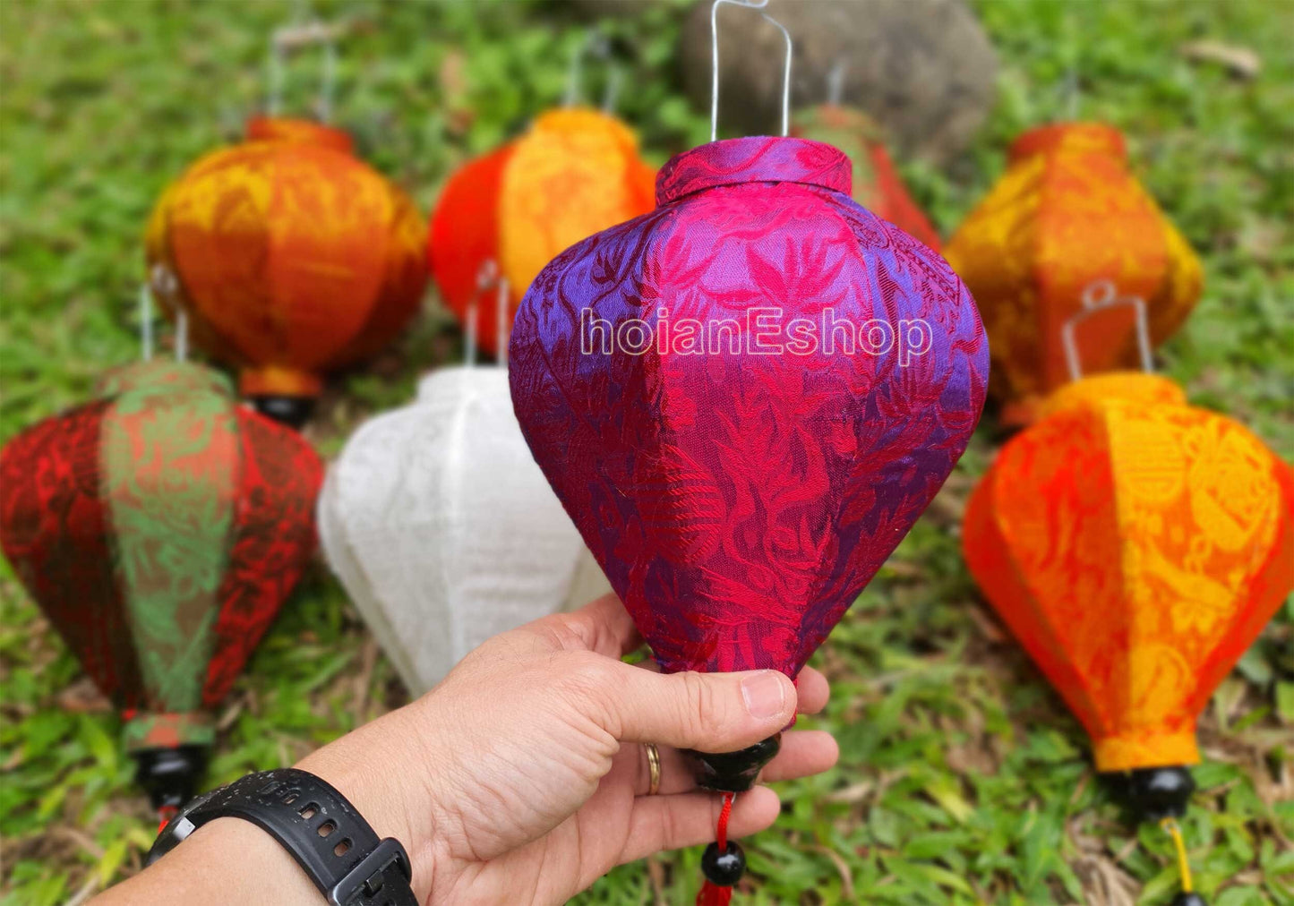 Set 8 pcs Vietnam Silk Lanterns 22cm for Garden Decorative Lanterns for Wedding Decorative Patio Decor