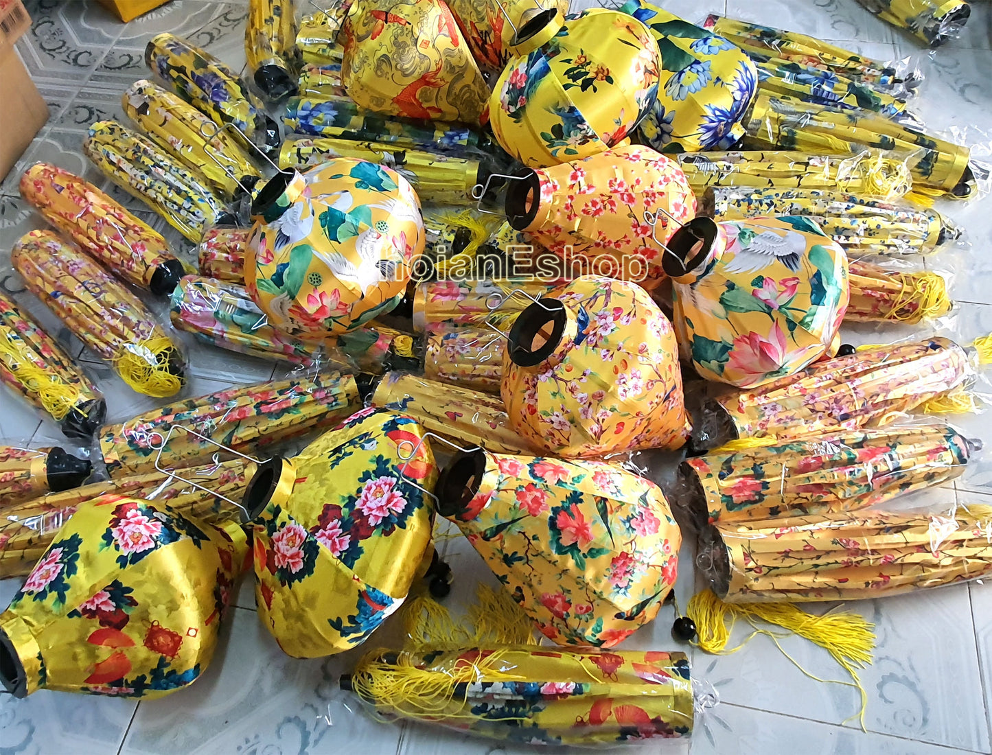 Set 50 Vietnamese Silk Lanterns Yellow Flower Lanterns for Events Decoration Wedding decor Restaurant decor Buyer can choose shape and color