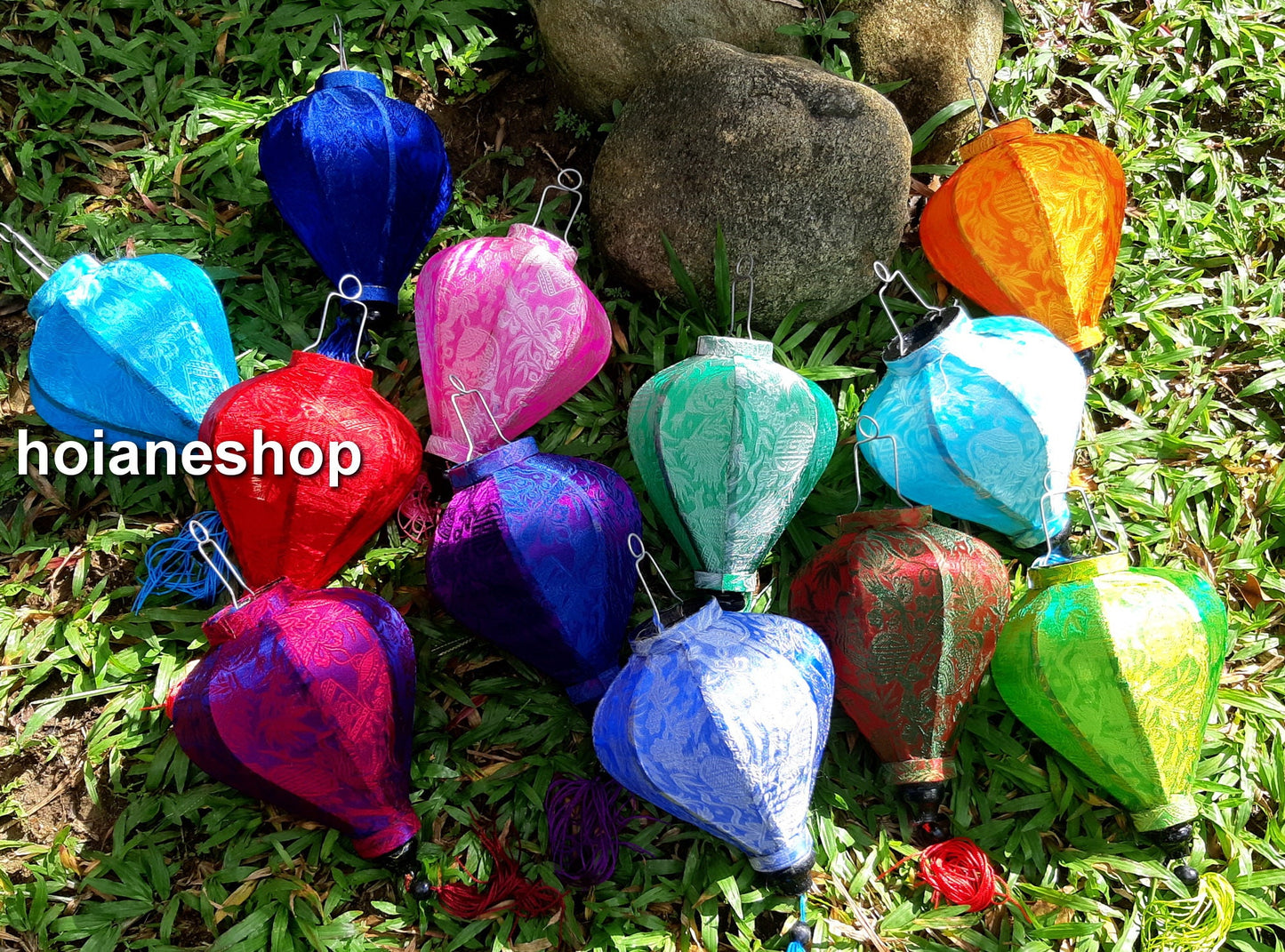 Set 12 pcs Vietnamese silk lanterns 22cm for wedding party decor Outside party decor Lanterns for wedding tent decor Lanterns for restaurant