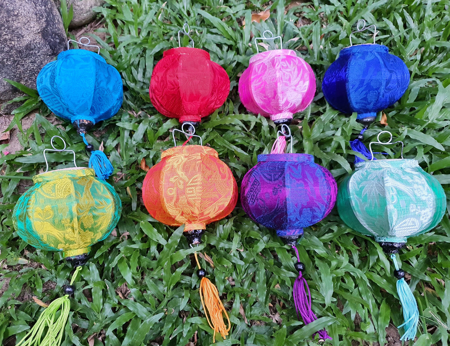 Set of 8 pcs Vietnamese silk lanterns 10cm for wedding gifts, wedding decor, gifts for mom Llanterns for christmas decor Christmas lamps