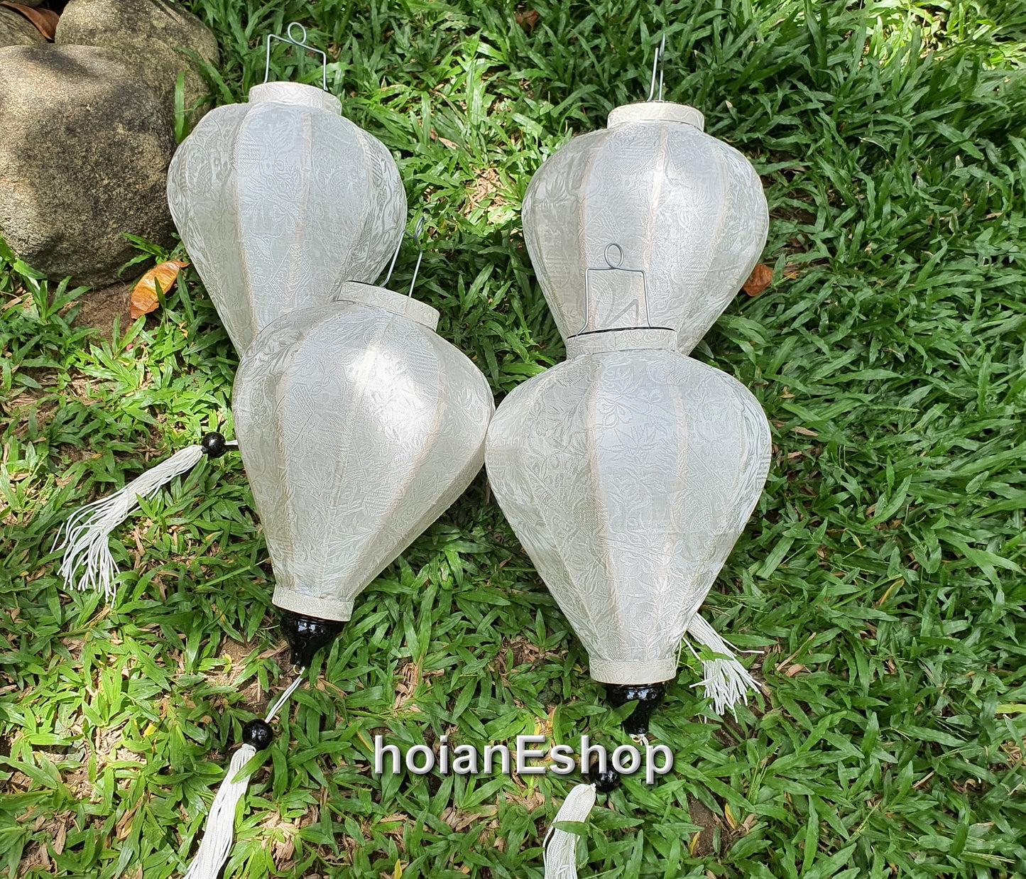 Set 4 pcs of Vietnamese Hoi An bamboo lanterns for Wedding party decoration - Ivory white lanterns for wedding.