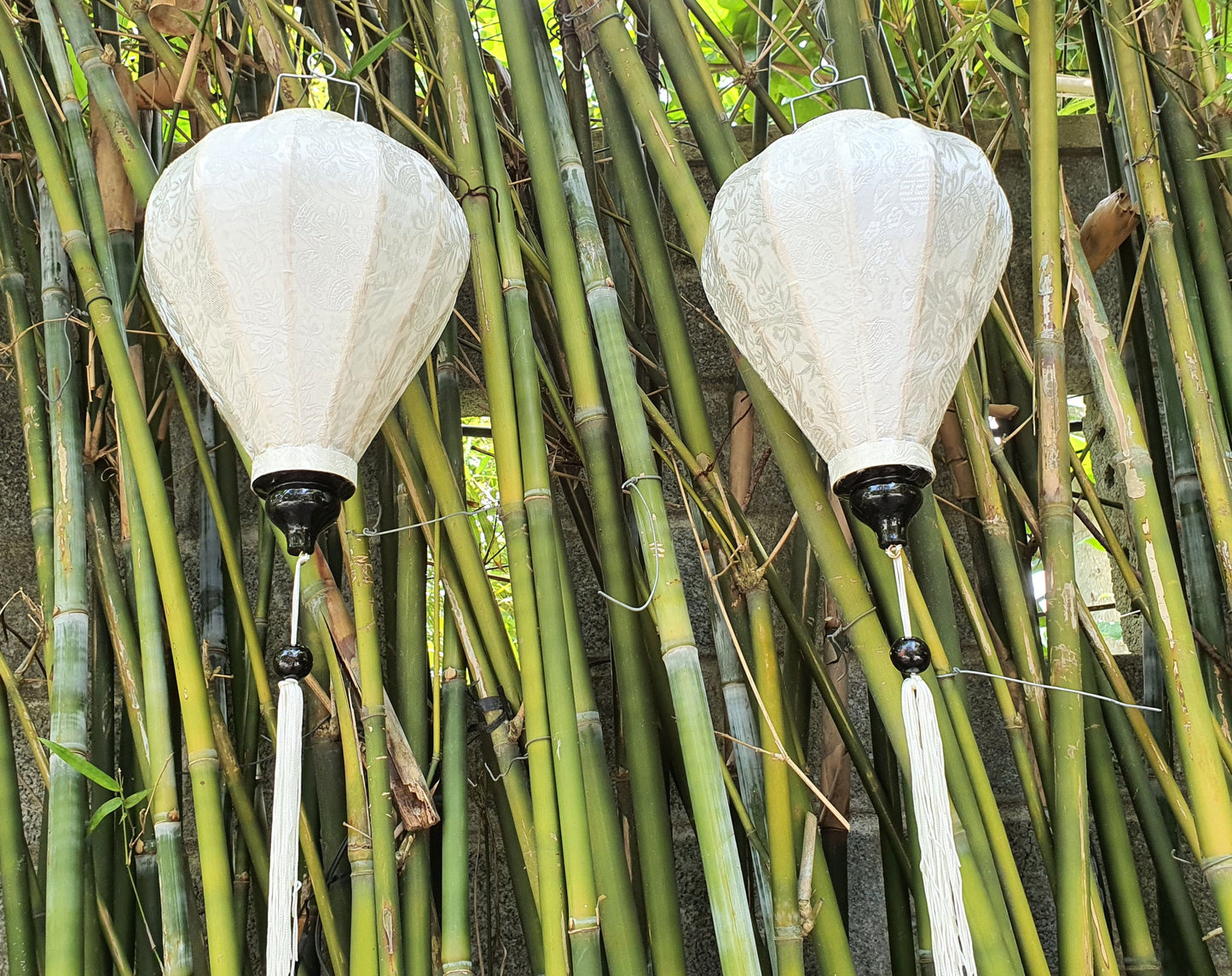 Set 4 pcs of Vietnamese Hoi An bamboo lanterns for Wedding party decoration - Ivory white lanterns for wedding.