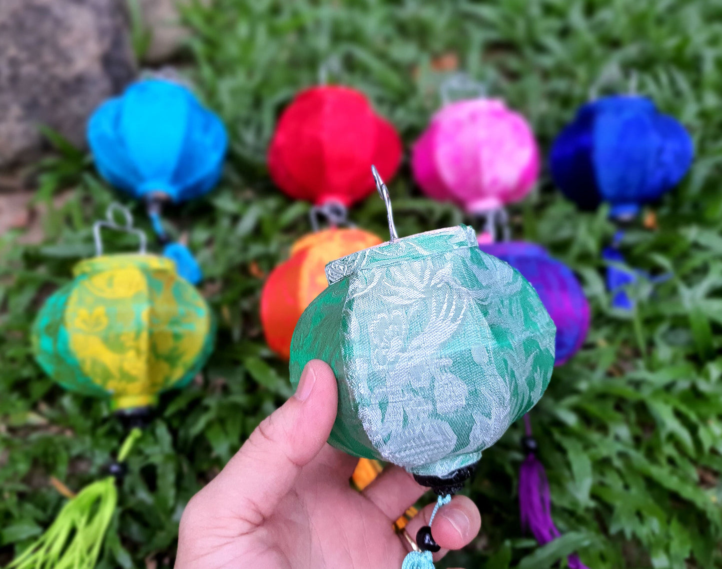 Set 100 pcs Mini Silk Lanterns 10cm for Moon festival, Mid-autumn festival lanterns, Mini lanterns decorate the outdoor garden