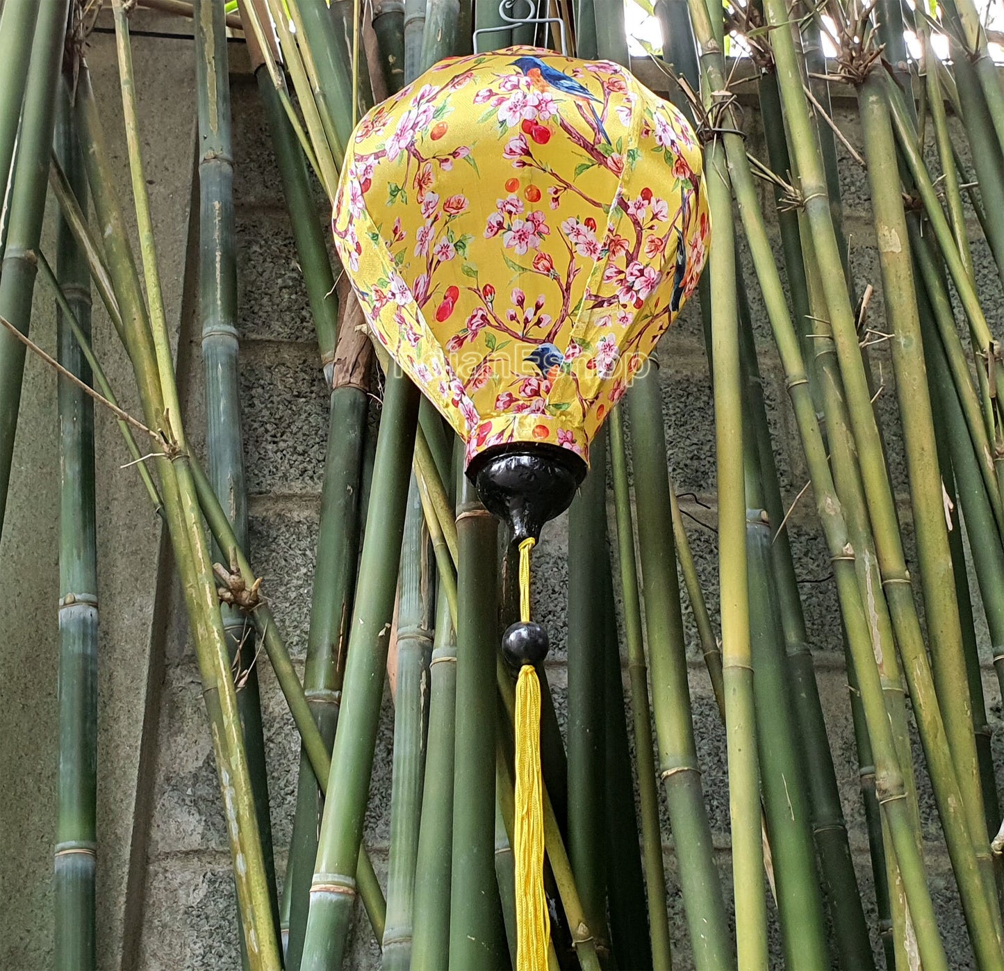 Set 2 pcs Silk lanterns for Vietnamese Traditional Tea Party Lanterns for Decorating the entrance to the wedding