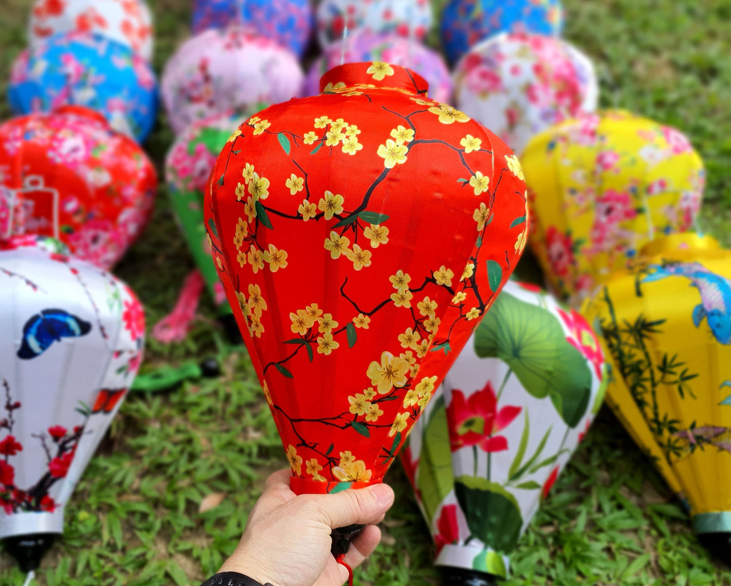 Set 16 pcs flowers silk lanterns 40cm for outside wedding party decorative - Vietnam lanterns for Restaurant decor Porch decor