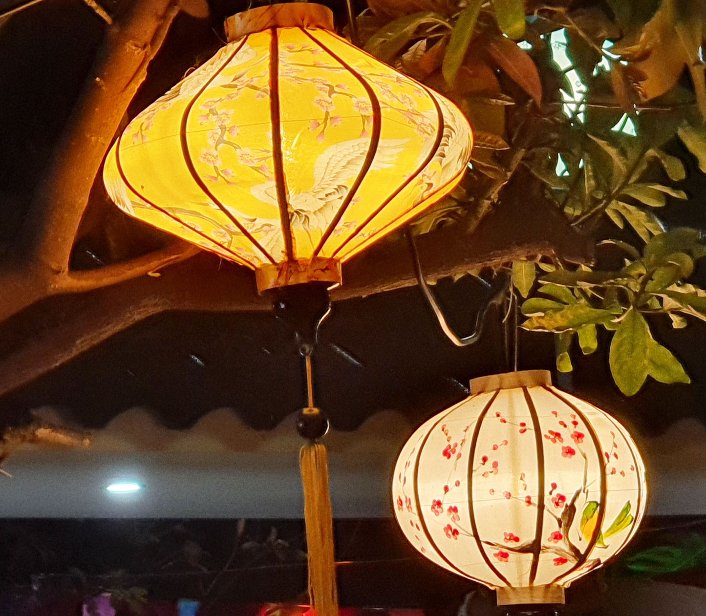 Bamboo Silk Lanterns 35cm for Wedding Party Decoration - Set of 4 pcs - UFO Lanterns Restaurant Decorative