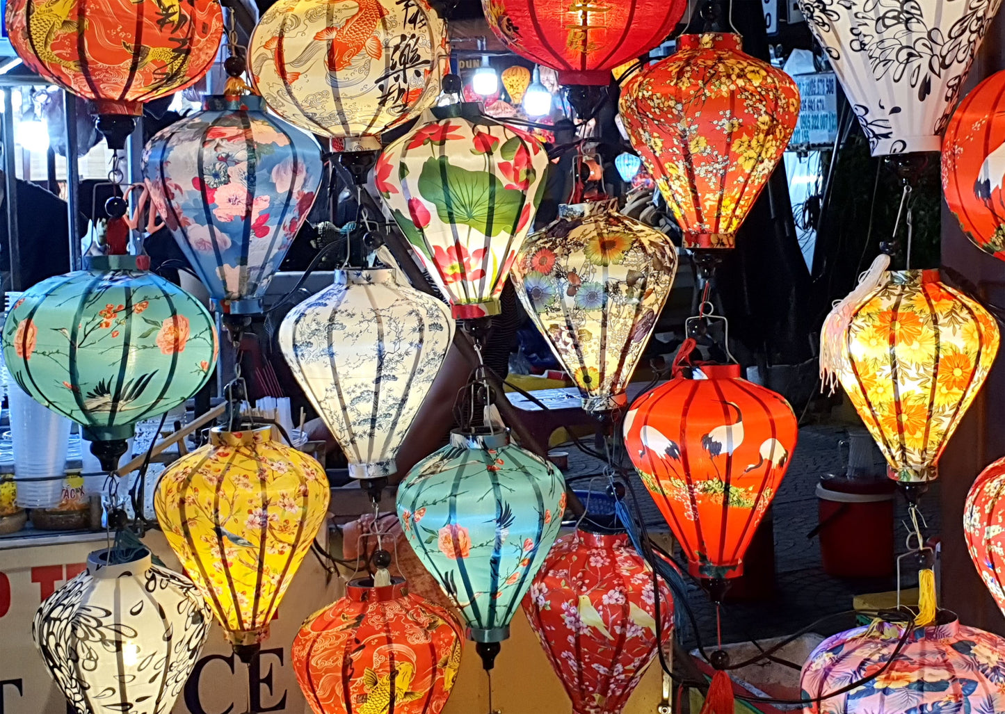 Set 20 Vietnamese HoiAn 3d flower fabric silk lanterns 35cm (Including String light kit of 20 LED bulbs for lighting up lanterns)