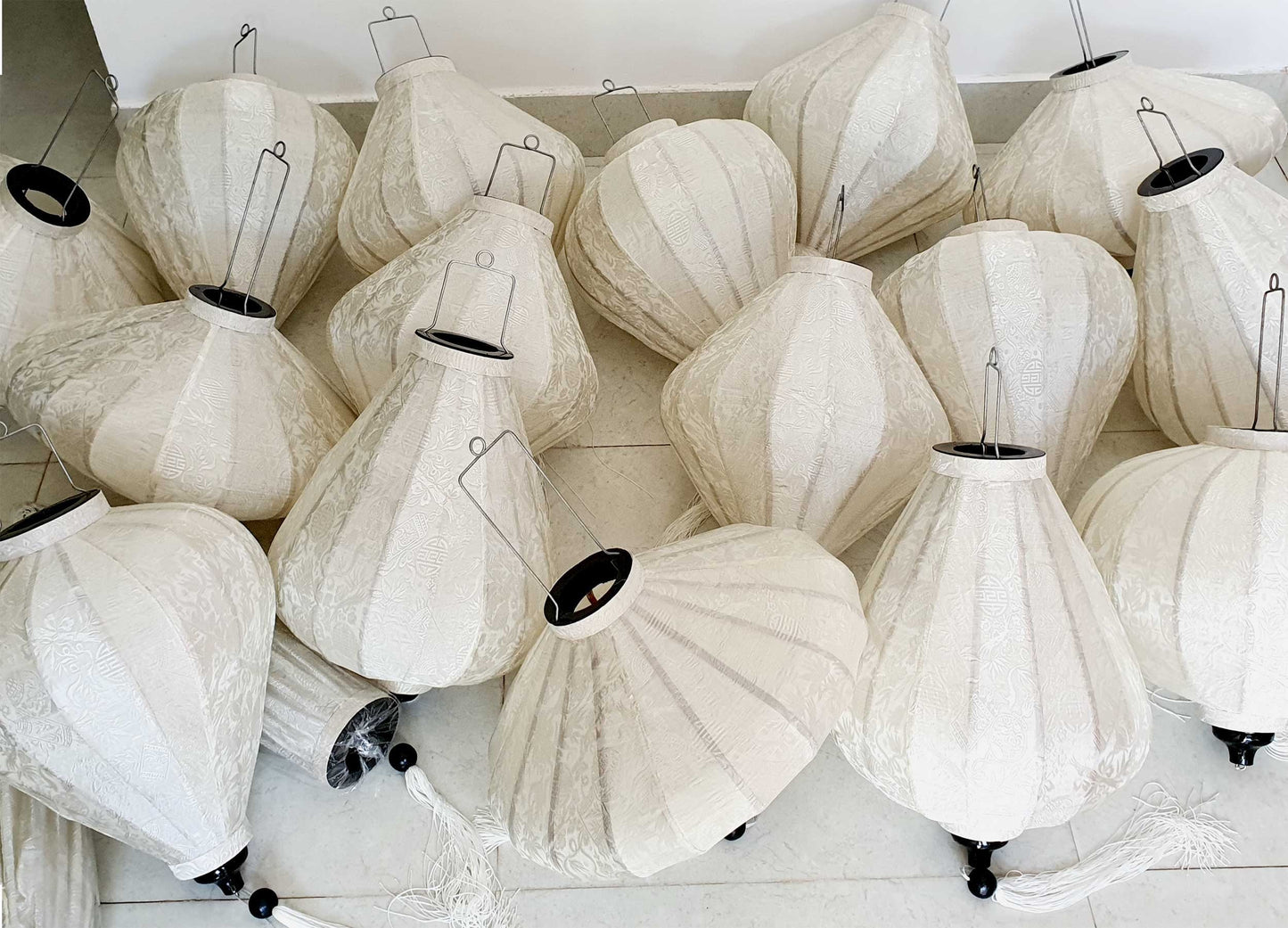 Set 20 Ivory/White Silk Lanterns 55 cm for wedding party decor, Traditional lanterns for Garden Balcony Decoration