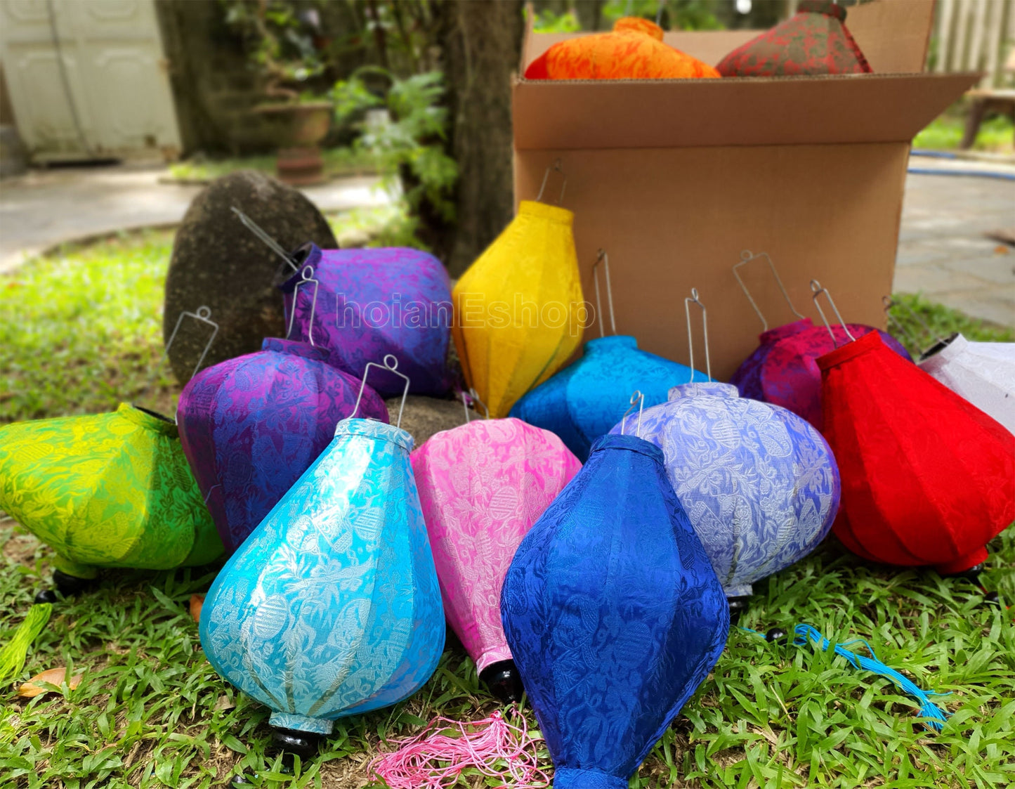 Set 30 Vietnam silk lanterns 40cm for Restaurant decorations, Wedding decorations TET decoration, Outdoor Party decoration