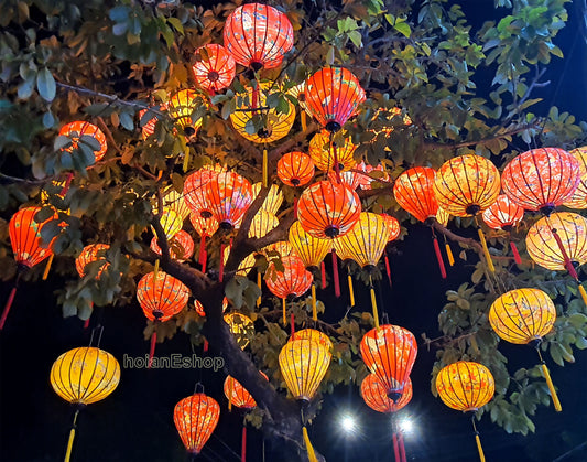 30 pcs Vietnamese Hoi An silk lanterns for Christmas tree decor - Lanterns Tree decor - Outdoor Events and patio decorations - Size 55cm