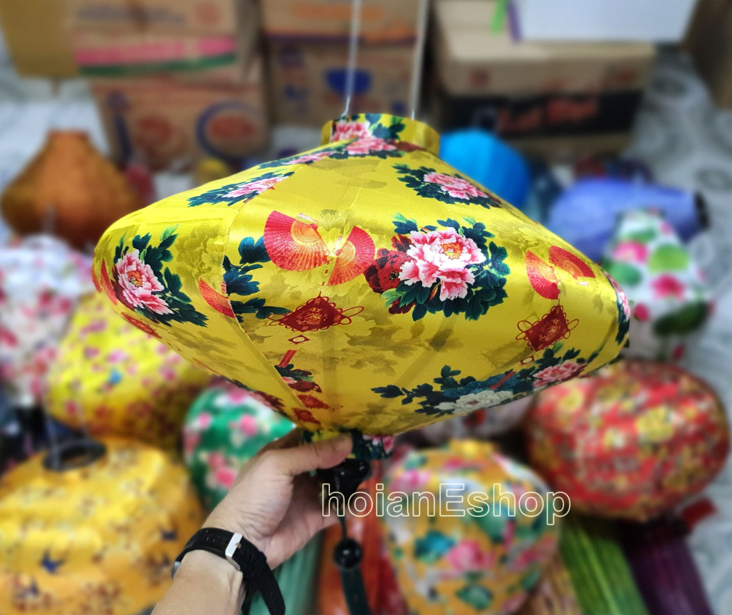 30 pcs Vietnamese Hoi An silk lanterns for Christmas tree decor - Lanterns Tree decor - Outdoor Events and patio decorations - Size 55cm